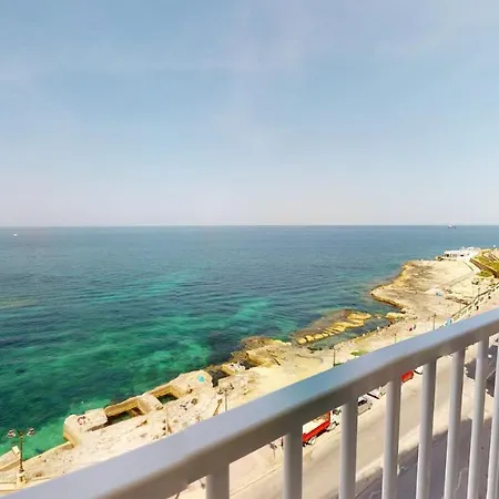 6th Floor Seafront With Open Sea Views Apartmán